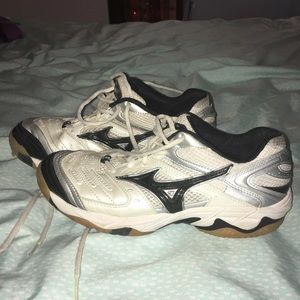 Women’s Mizuno Wave Rally Vball Shoes! Sz. 8